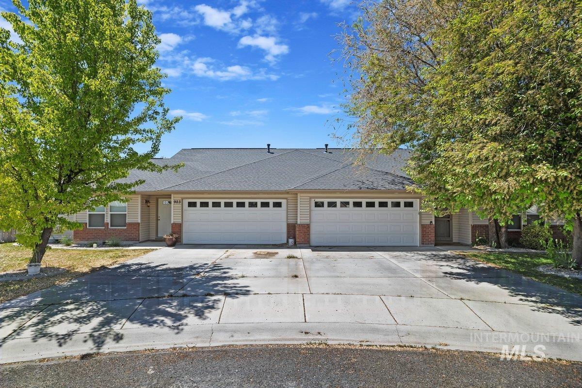 931 Arrow Wood Ct Property Photo 1