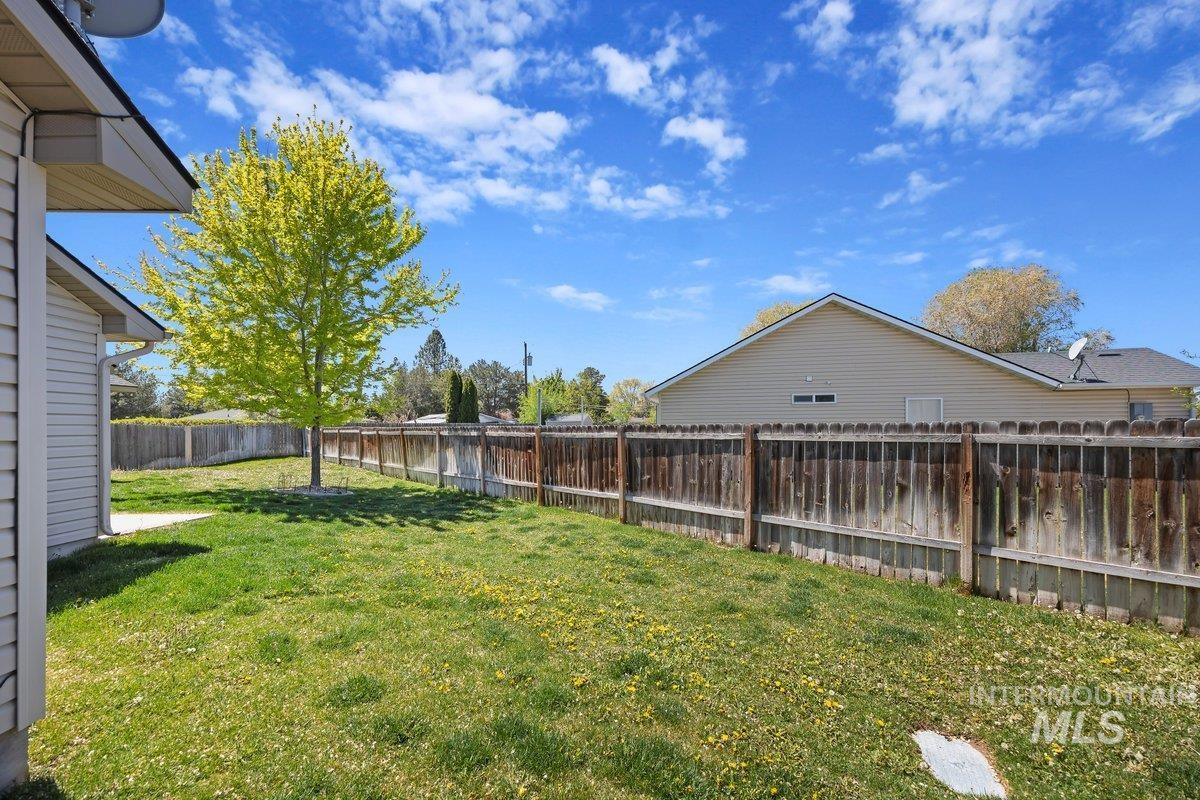 931 Arrow Wood Ct Property Photo 15