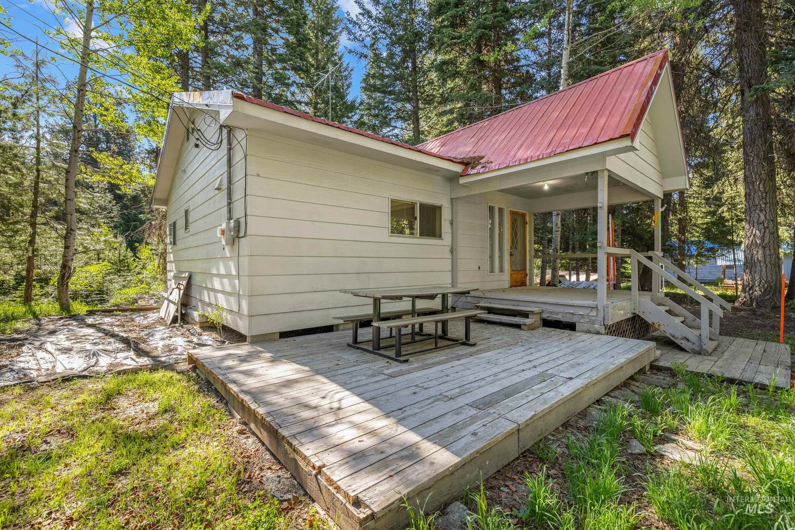1718 Warren Wagon Rd. Property Photo 5