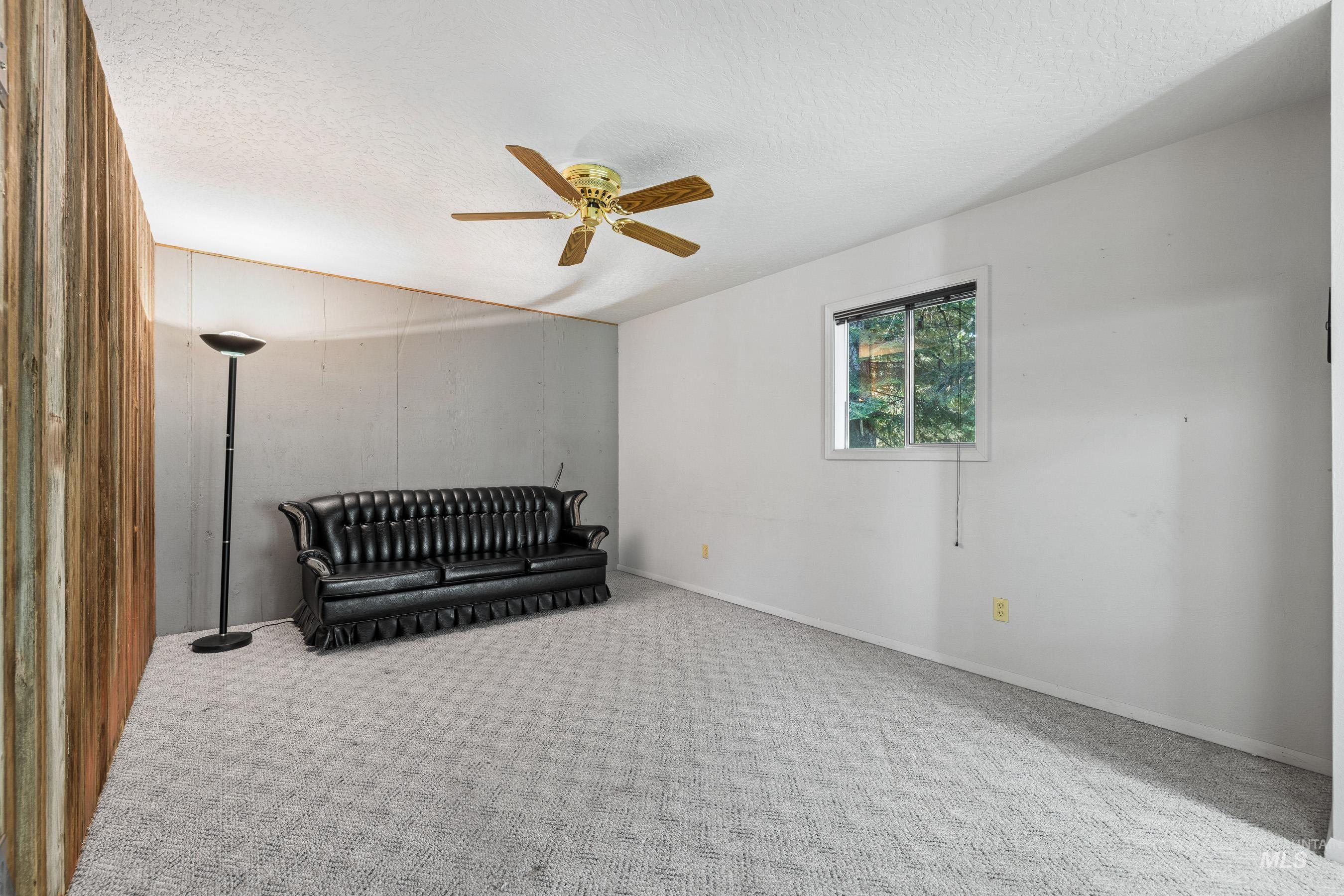 1718 Warren Wagon Rd. Property Photo 16