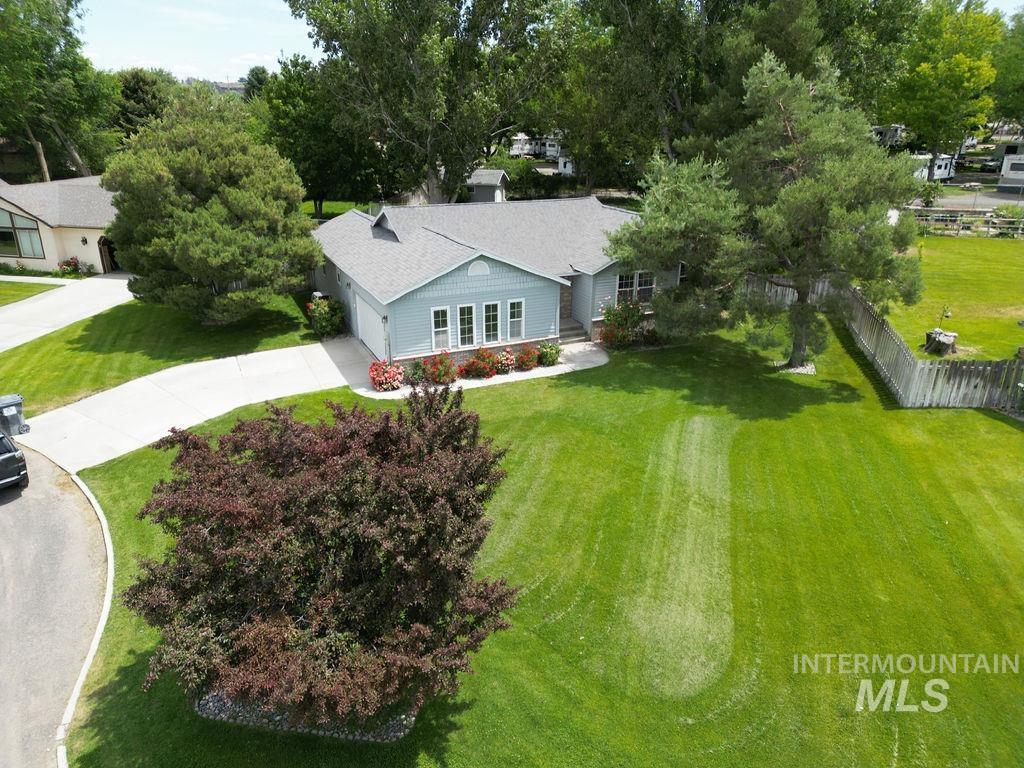 2618 Martin Dr Property Photo 1