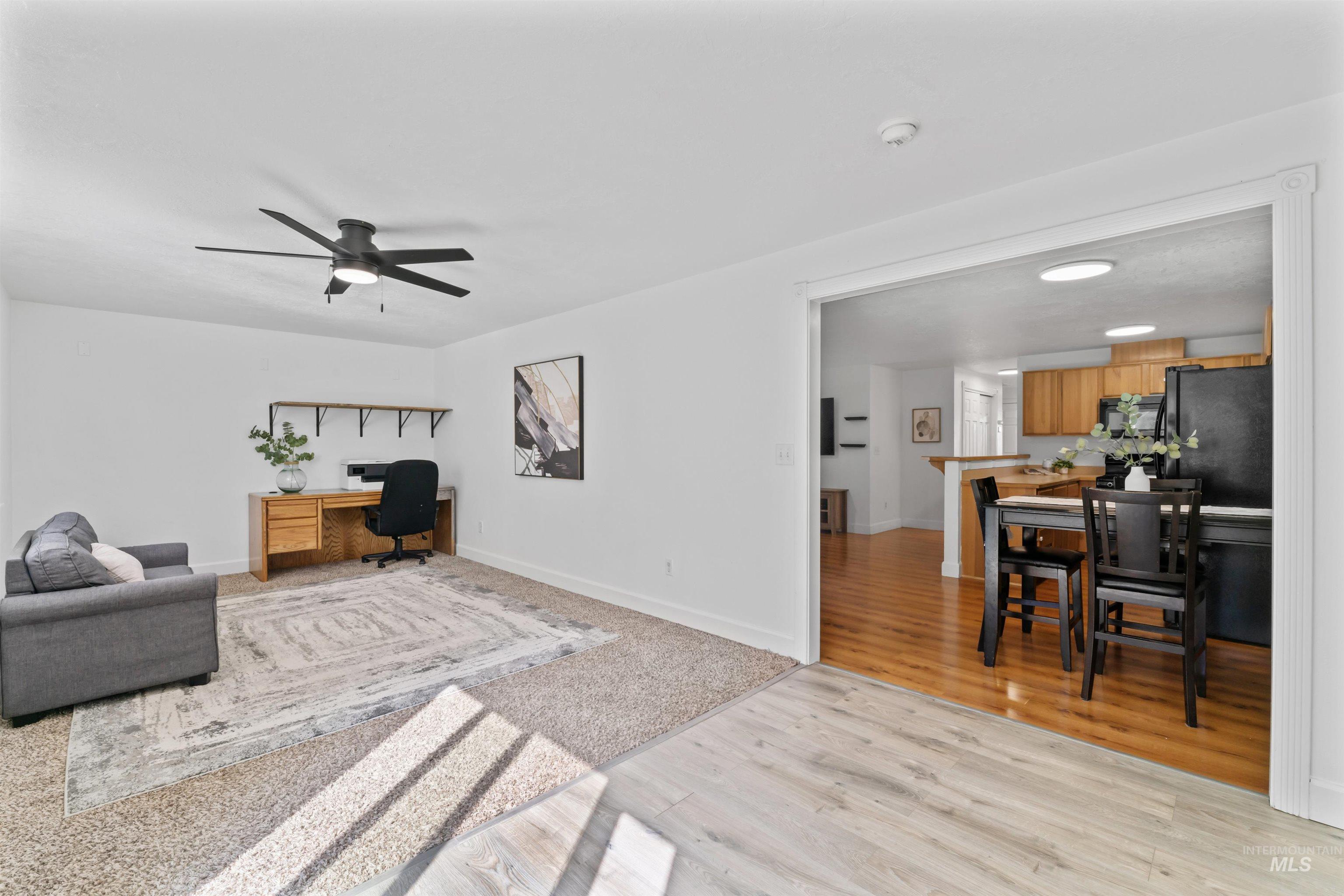 1319 W Newport Property Photo 17