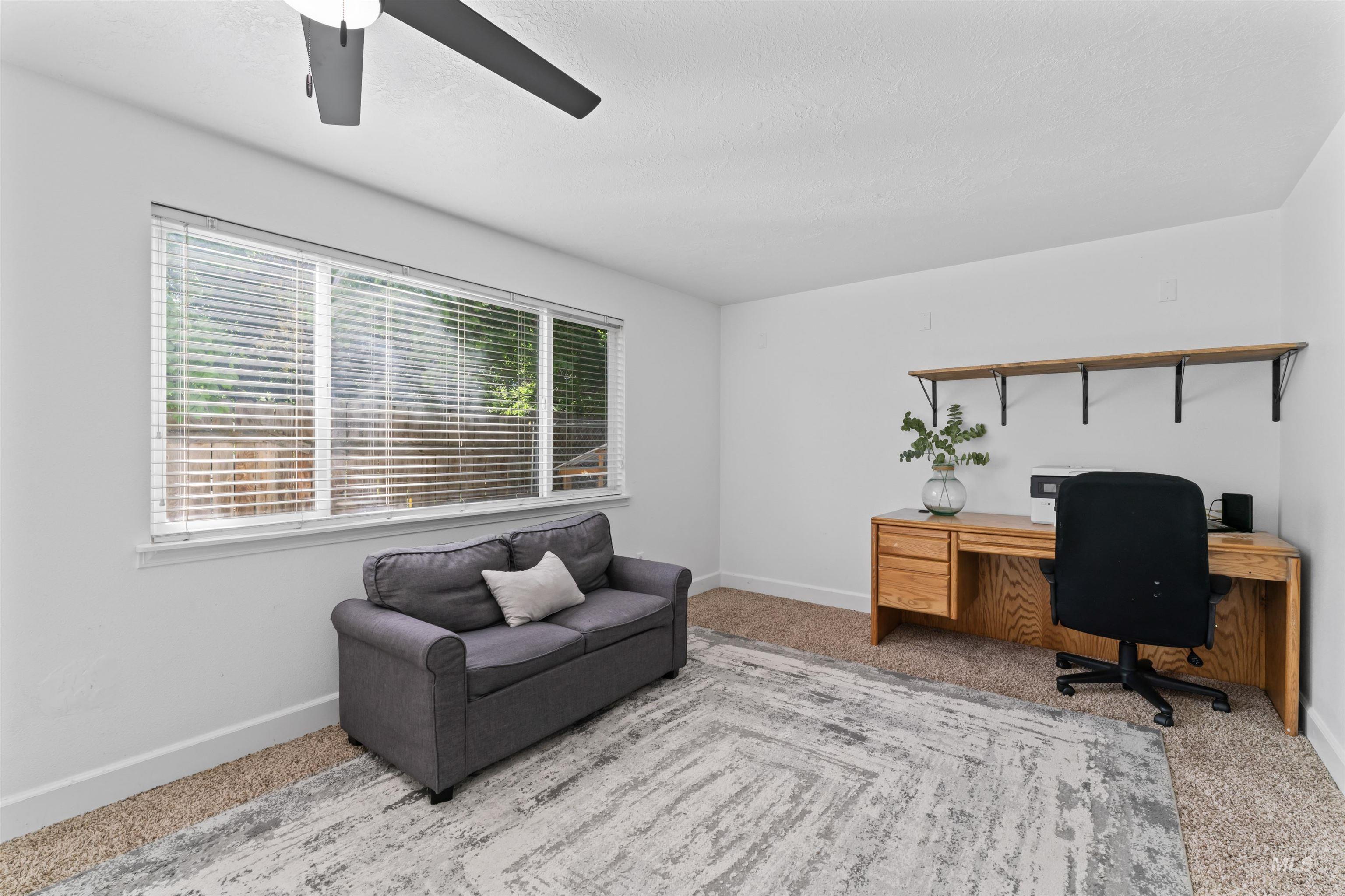 1319 W Newport Property Photo 19
