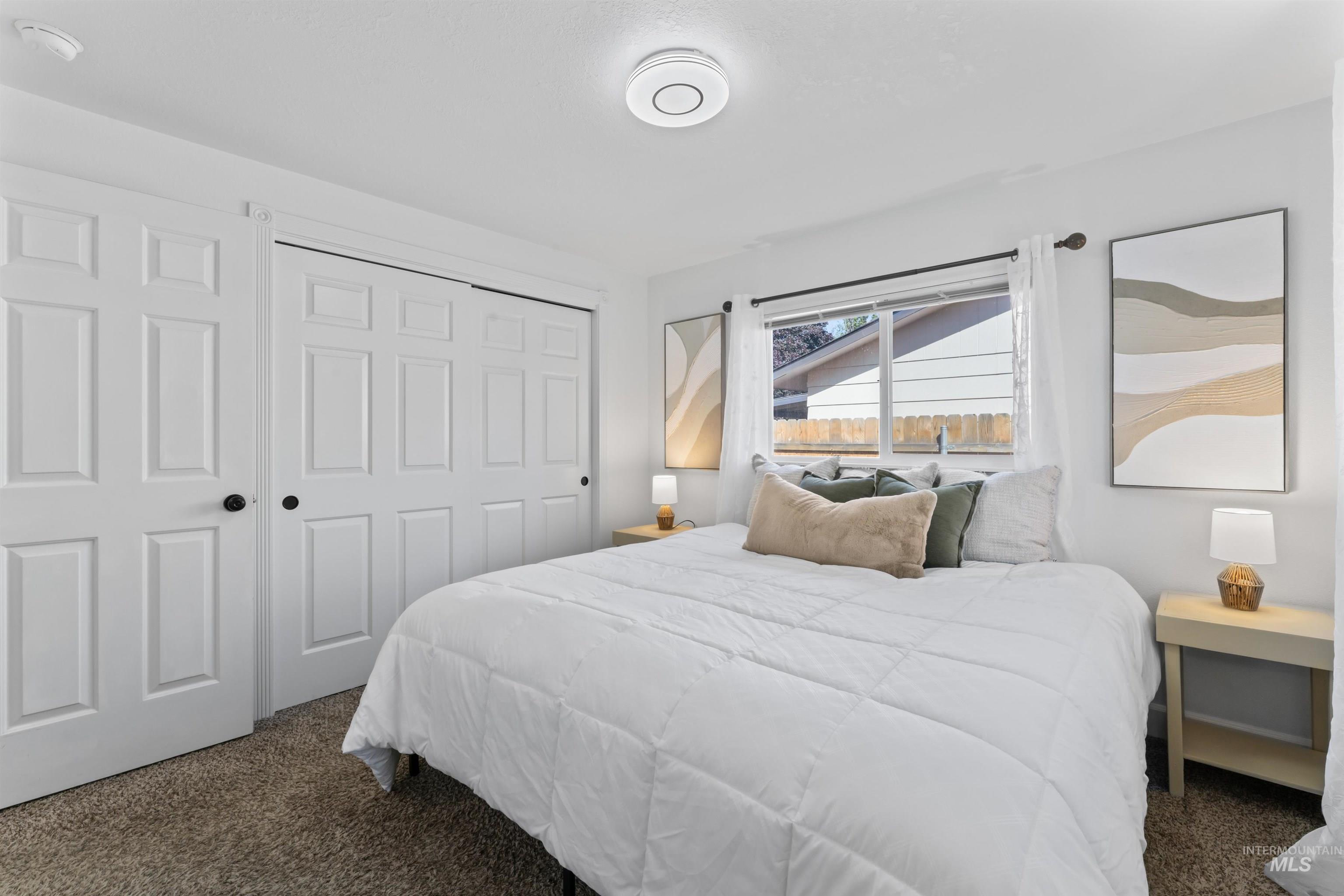 1319 W Newport Property Photo 24