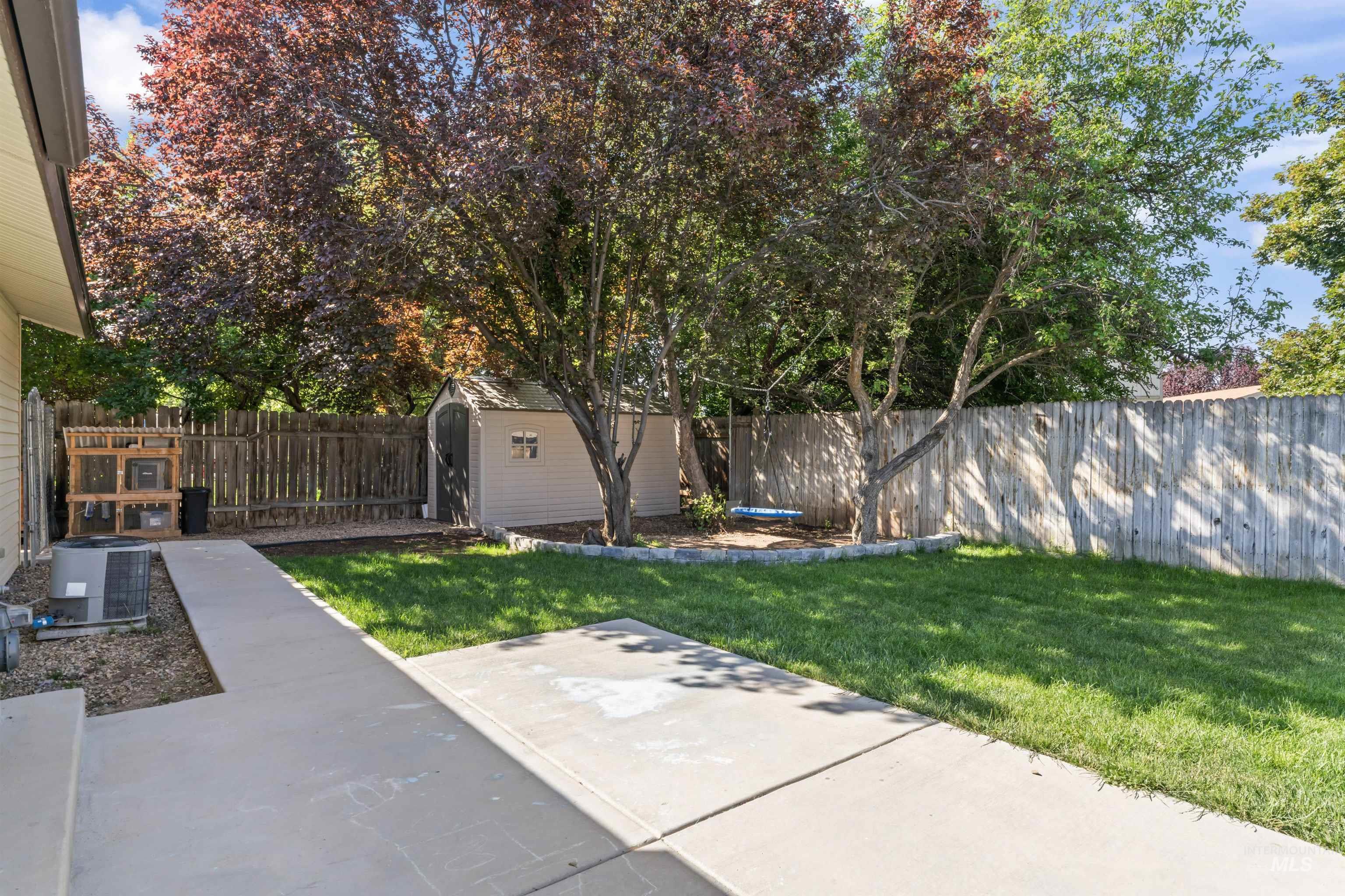 1319 W Newport Property Photo 36