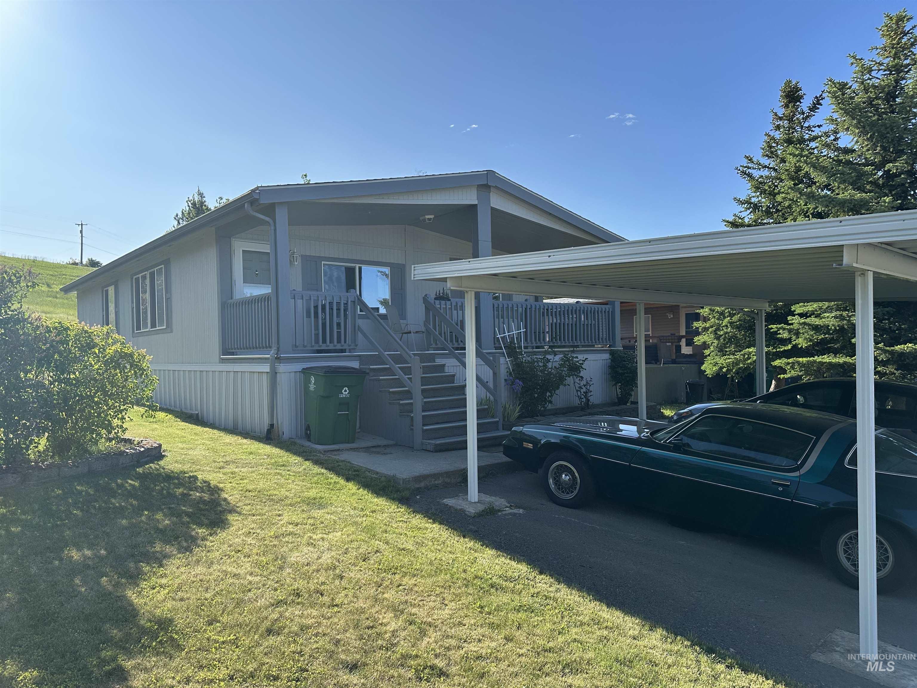 411 Almon Property Photo 1