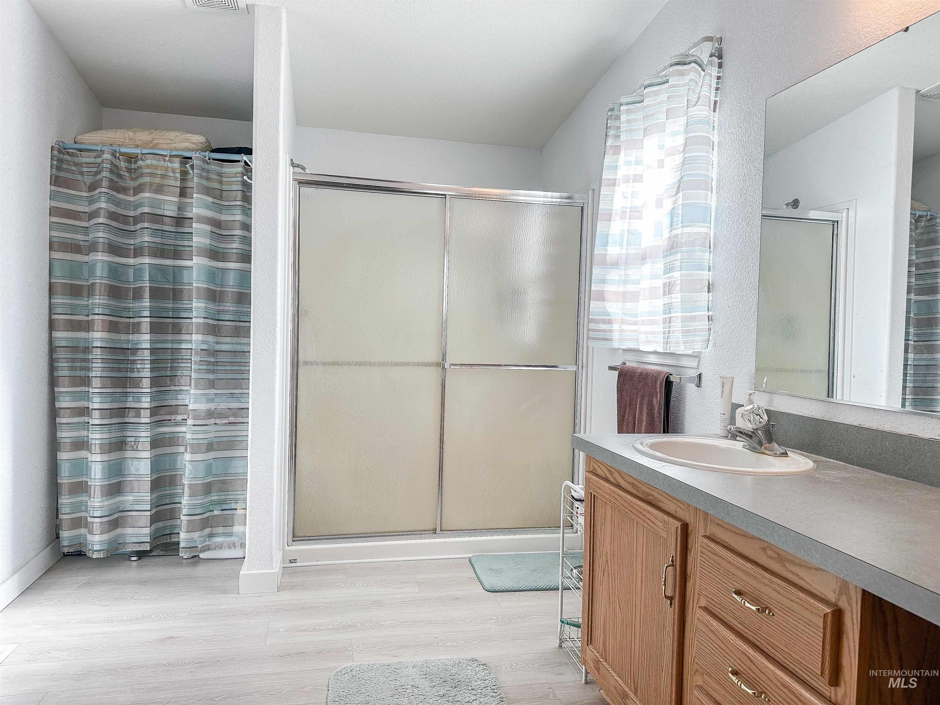411 Almon Property Photo 11