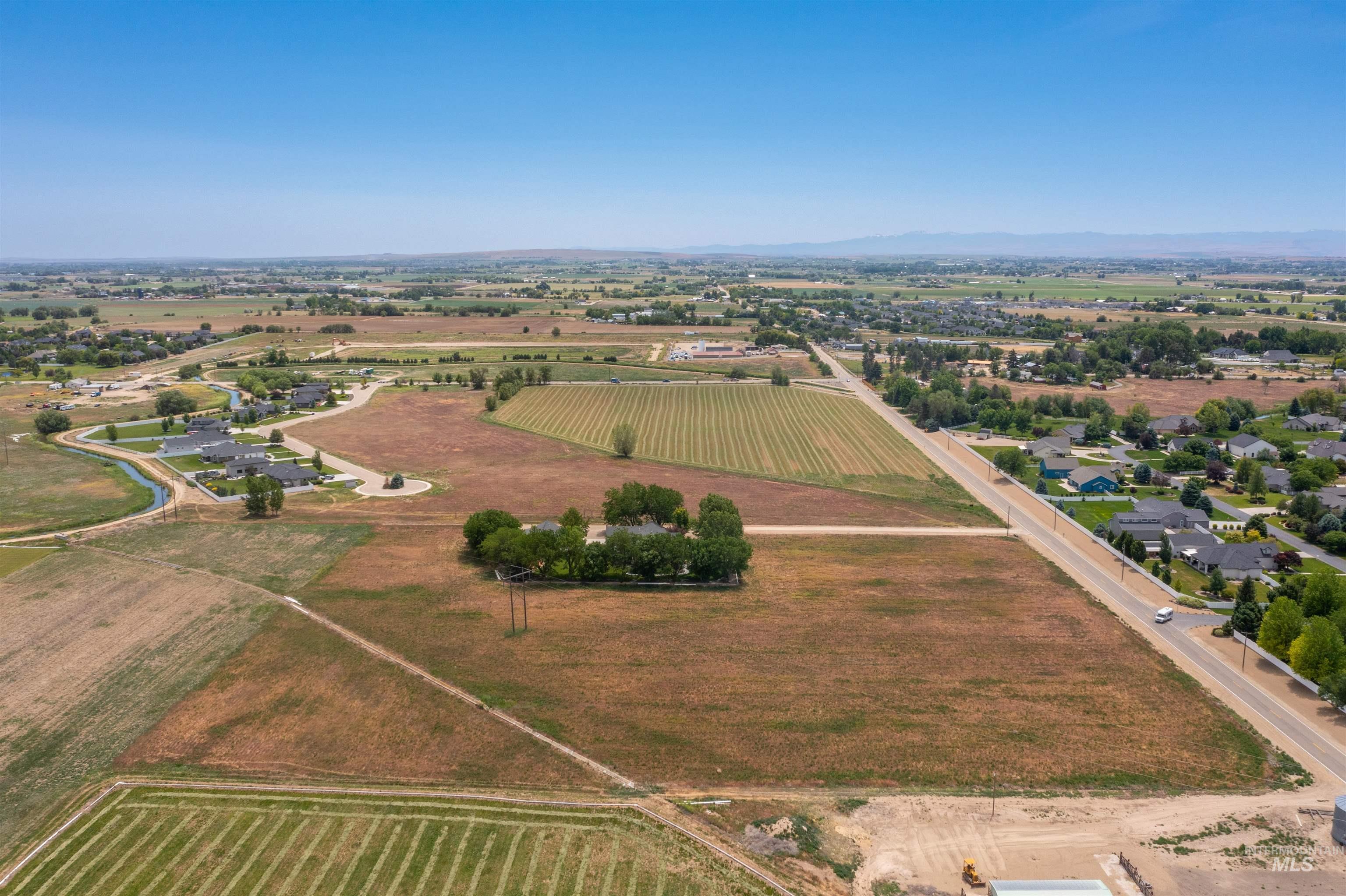 2650 S Mcdermott Property Photo 5