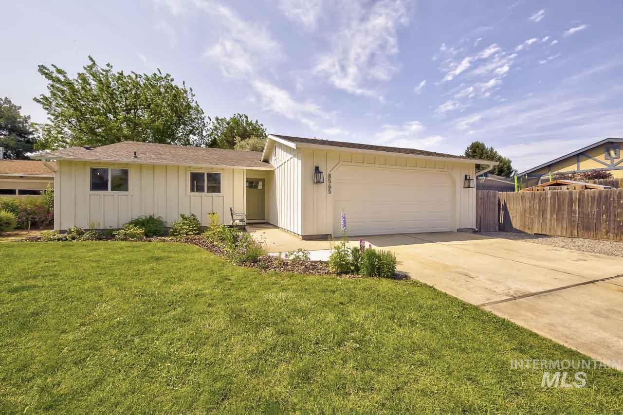 8565 W Holbrook Ct Property Photo 1