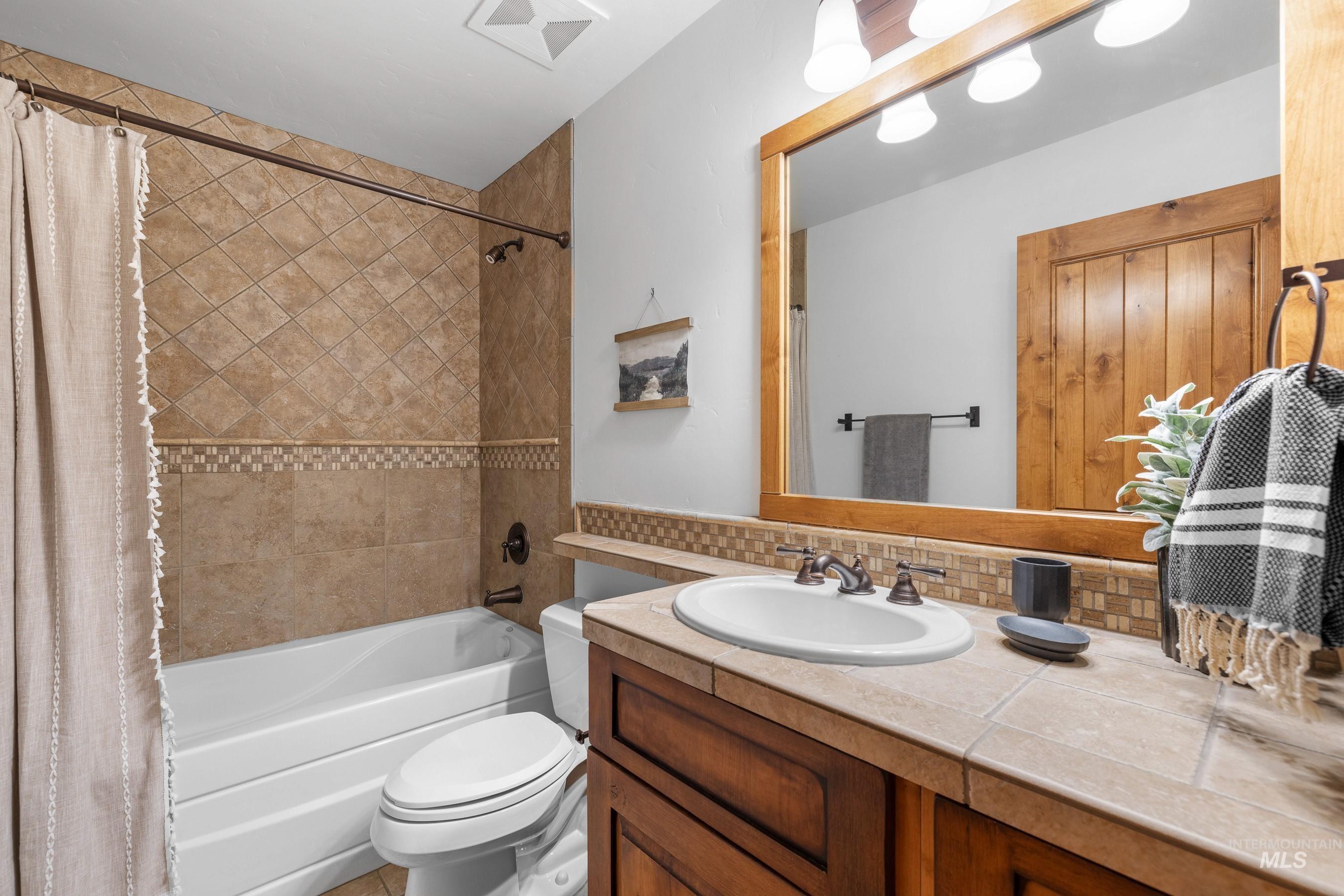 131 Twin Creeks Court Property Photo 23