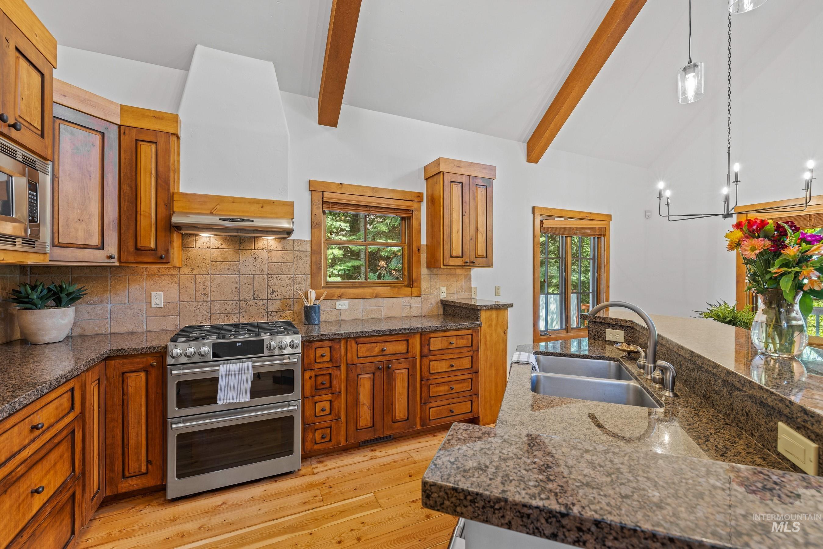 131 Twin Creeks Court Property Photo 29