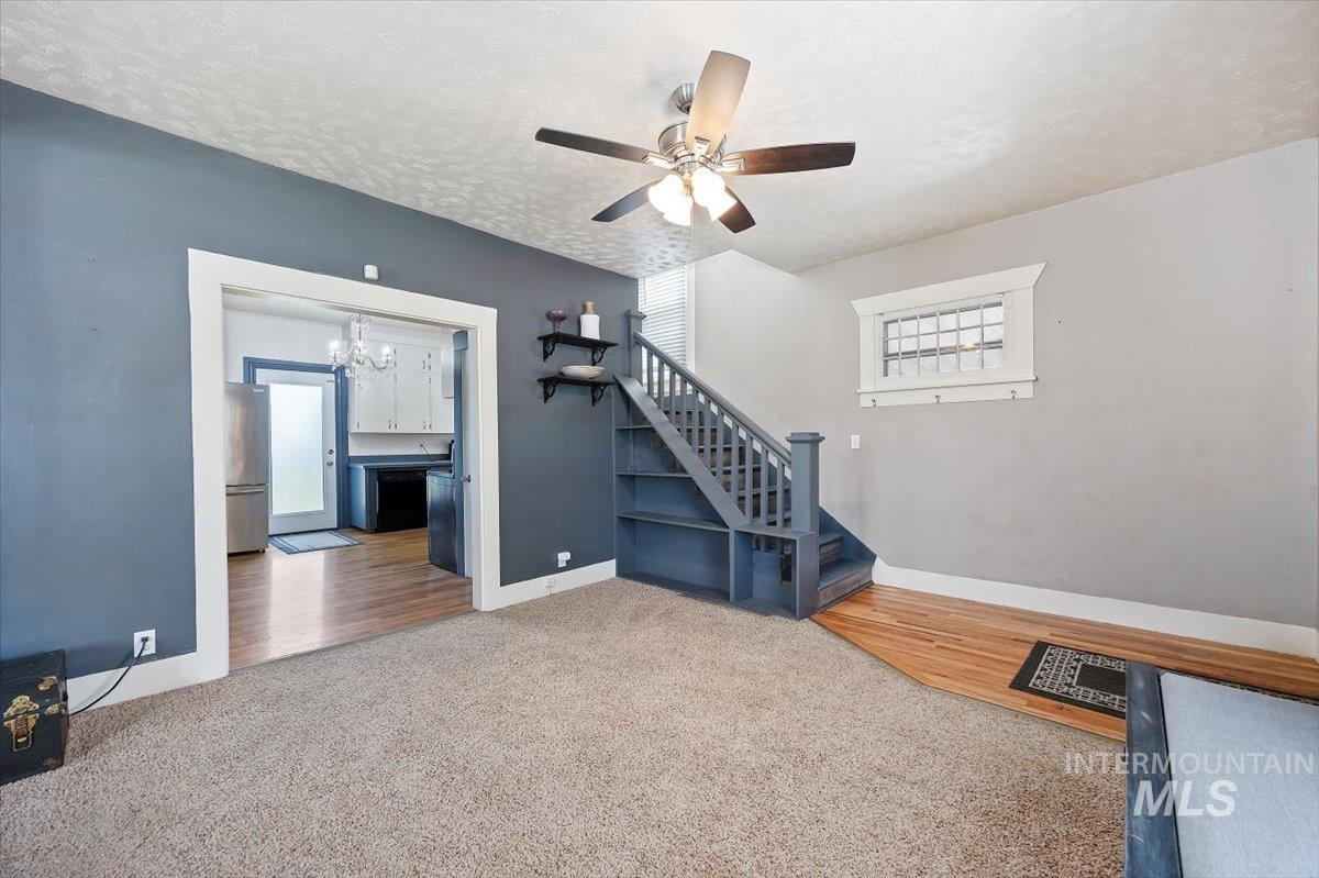 720 E Center Street Property Photo 2