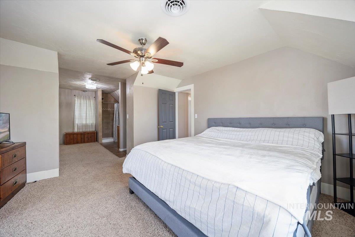 720 E Center Street Property Photo 15