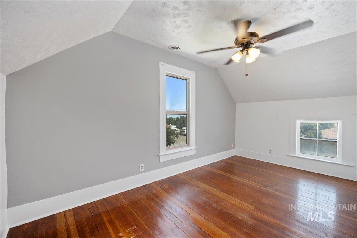 720 E Center Street Property Photo 20