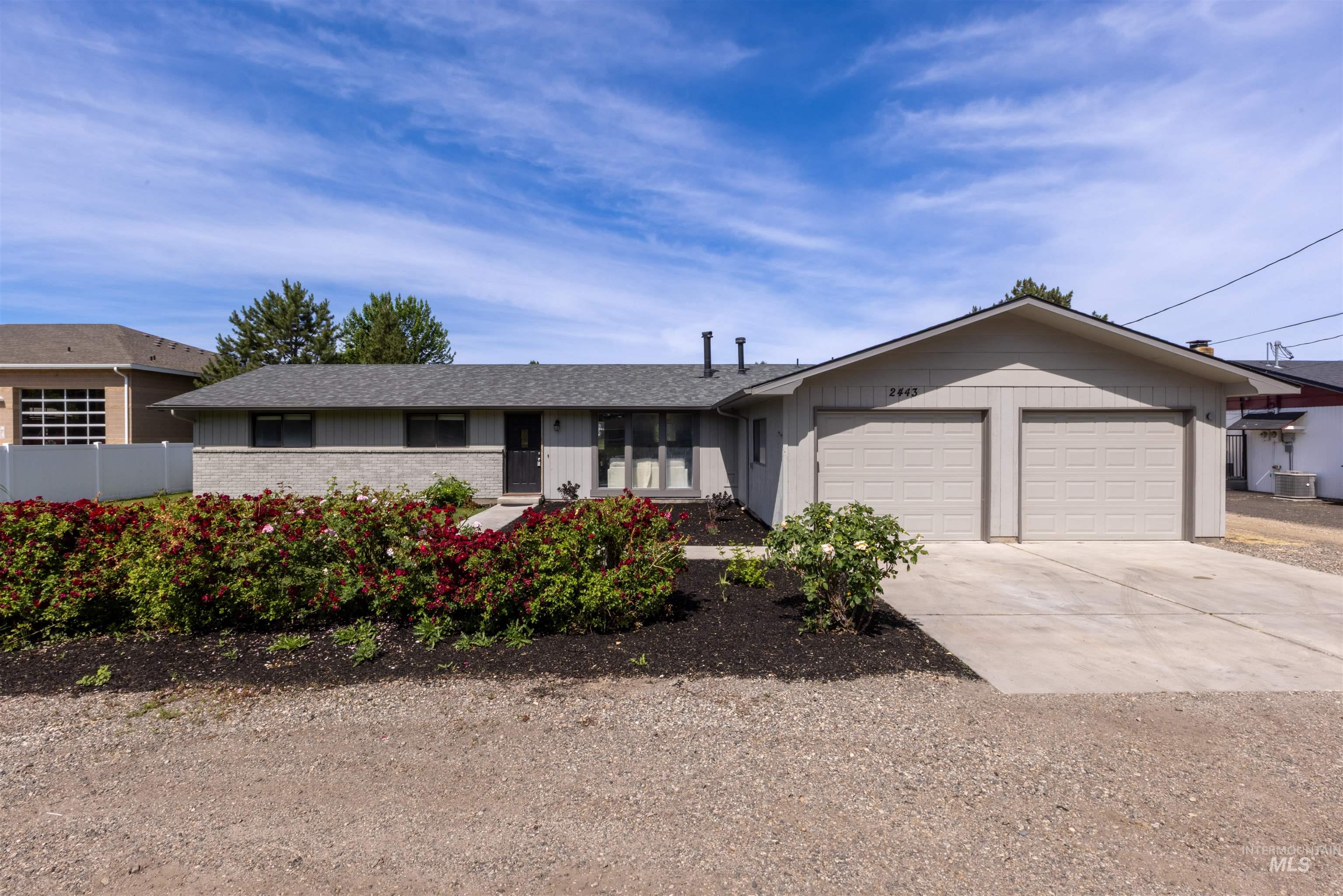 2443 S Five Mile Property Photo 4