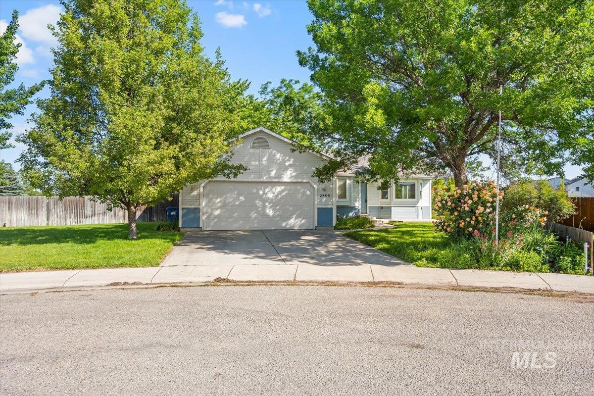 2800 Kingsgate Ct Property Photo 1
