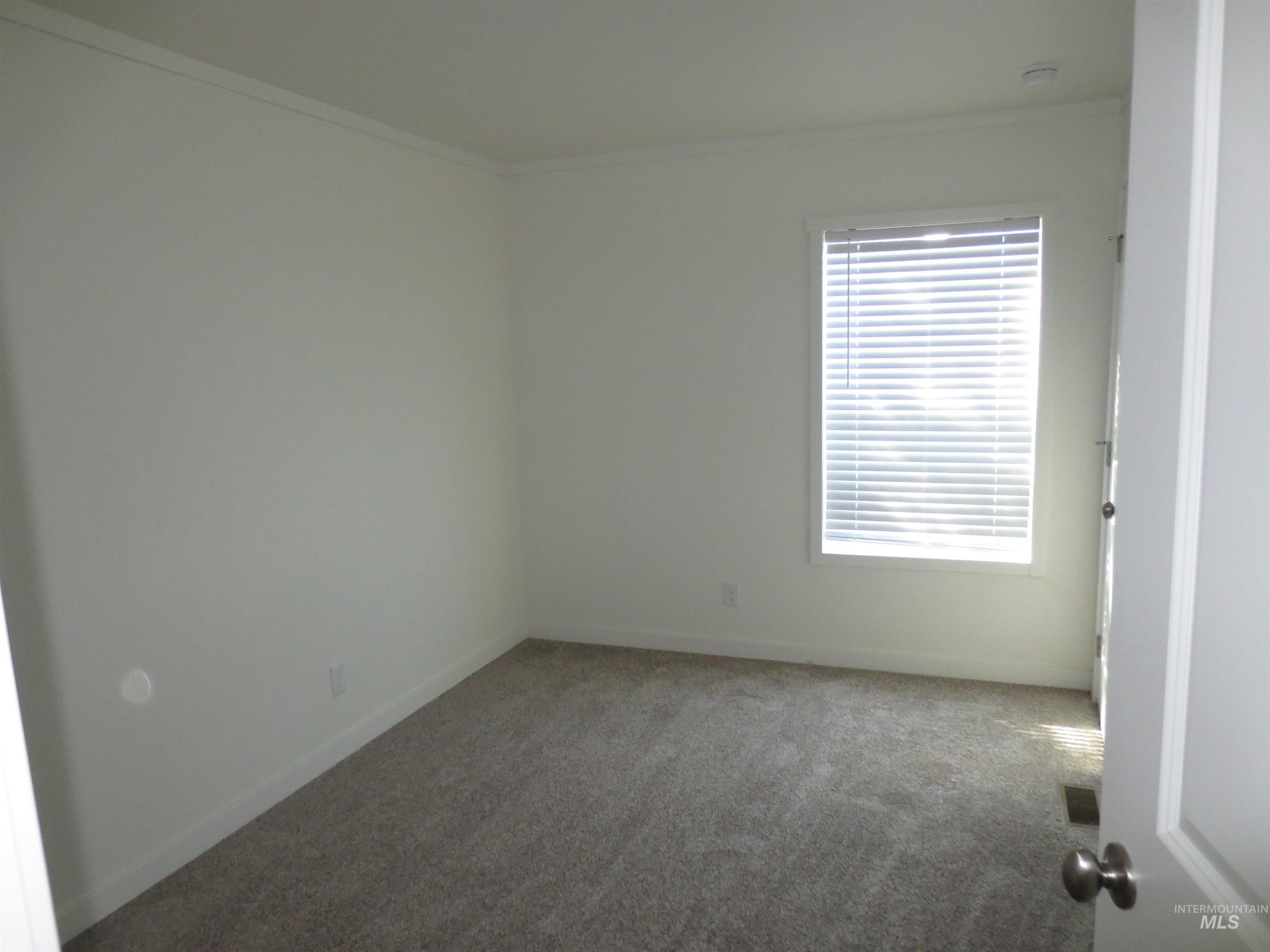 207 E Freeport St Property Photo 9