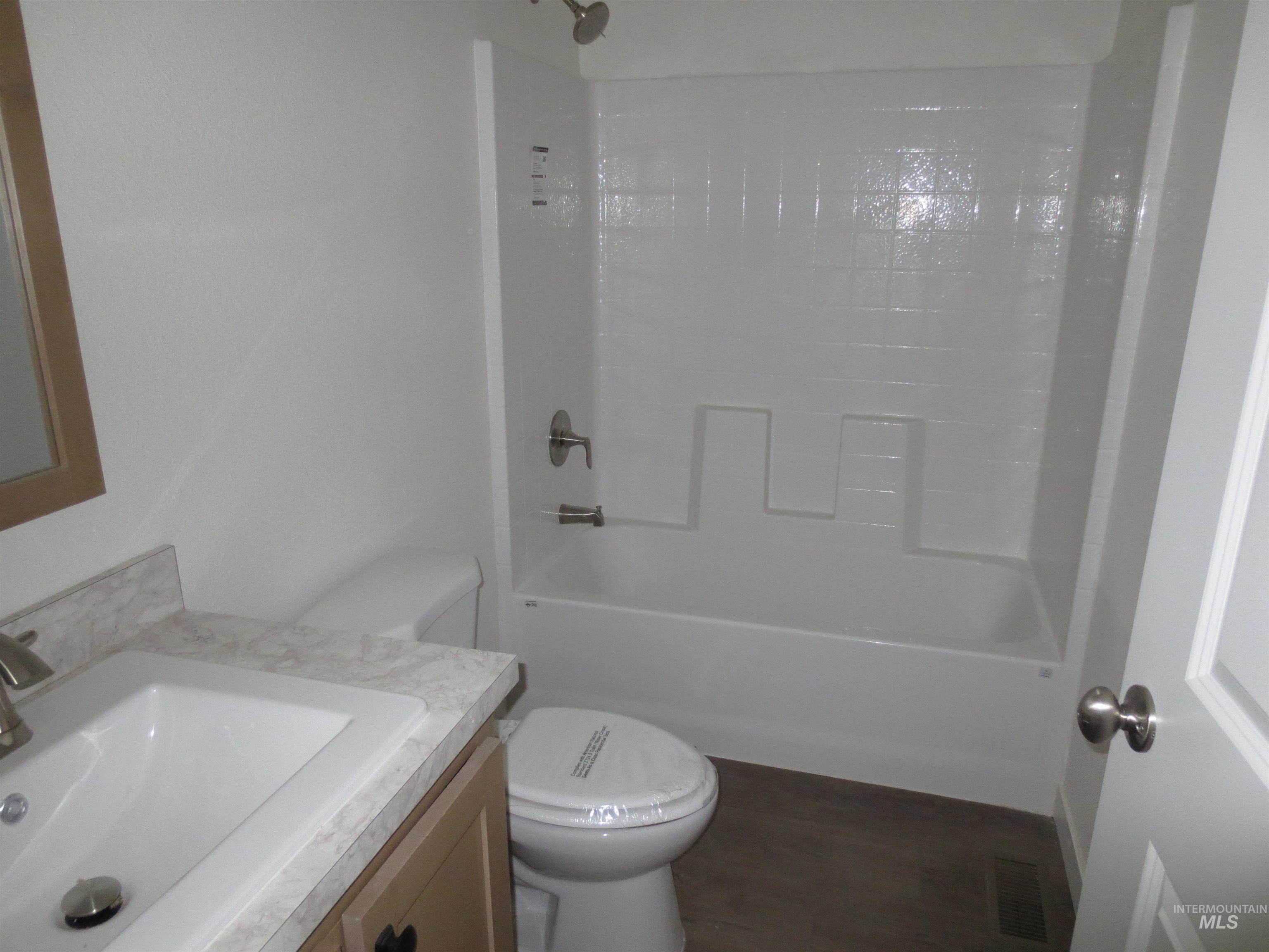 207 E Freeport St Property Photo 15