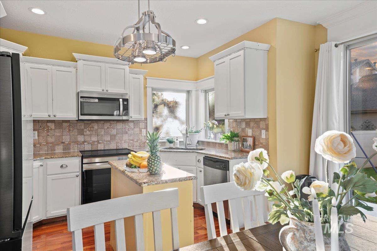 1328 W Cobblefield St. Property Photo 14