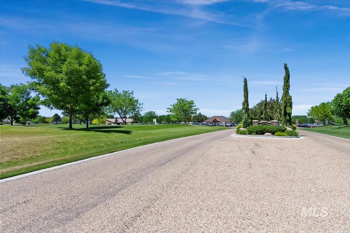 22625 Aura Vista Way Property Photo 2
