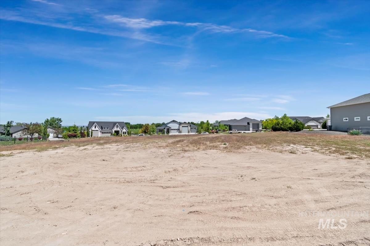 22625 Aura Vista Way Property Photo 4