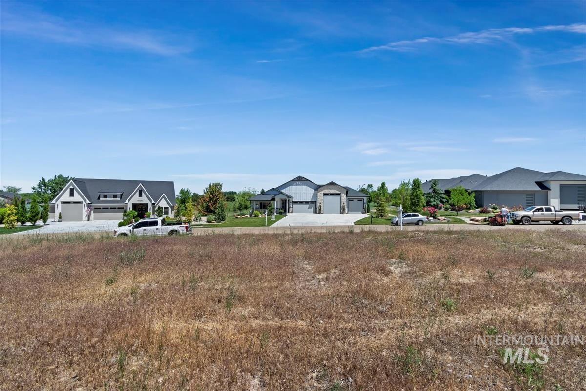 22625 Aura Vista Way Property Photo 8
