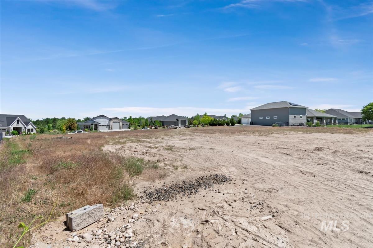22625 Aura Vista Way Property Photo 12