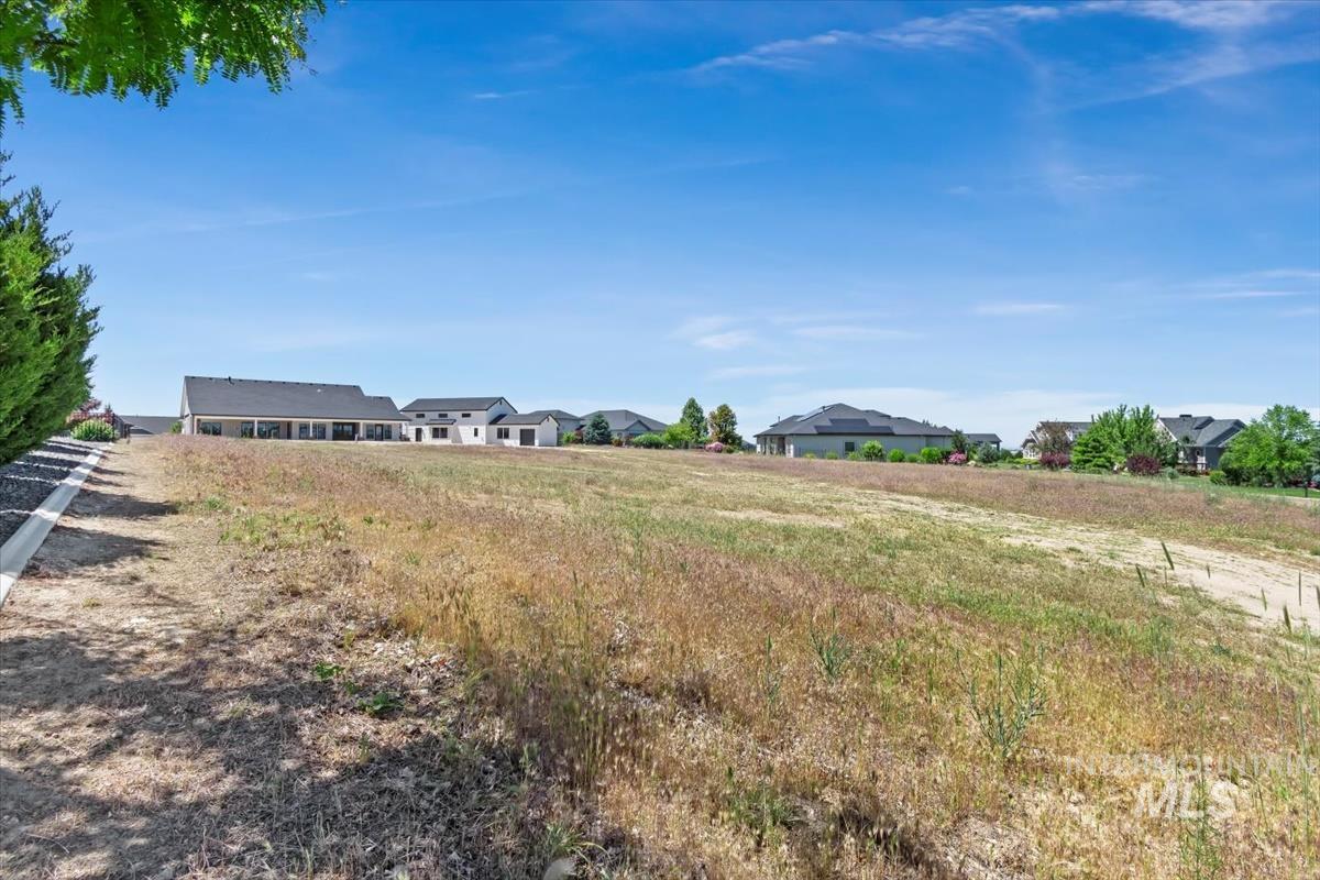 22625 Aura Vista Way Property Photo 14