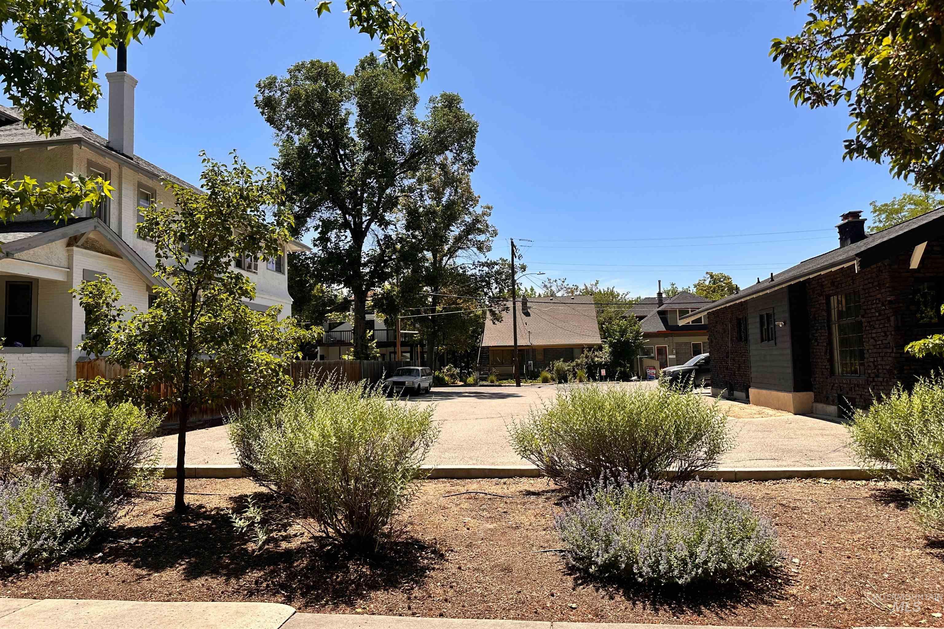 1419 W Franklin Street Property Photo 3