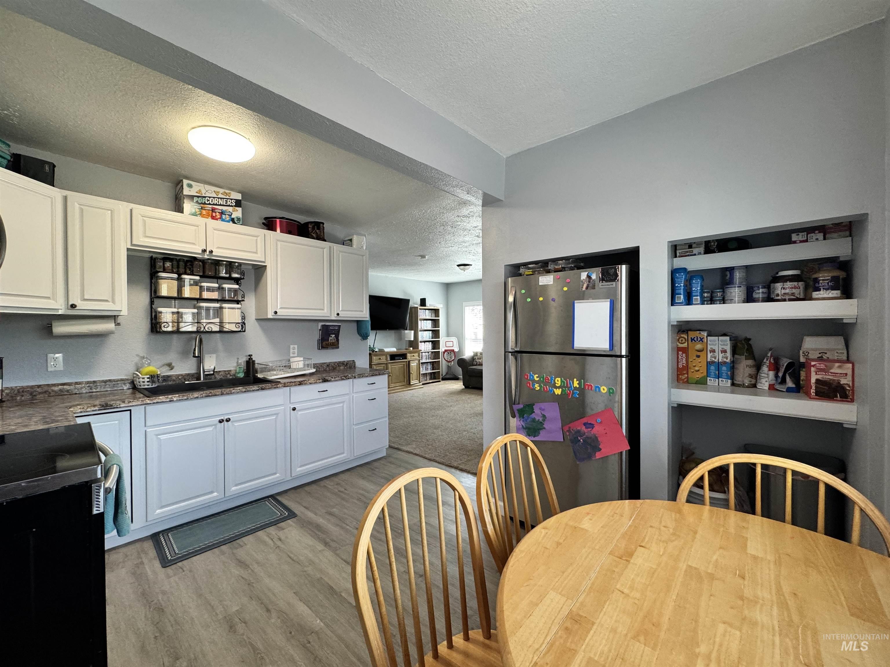 713 California Street Property Photo 10