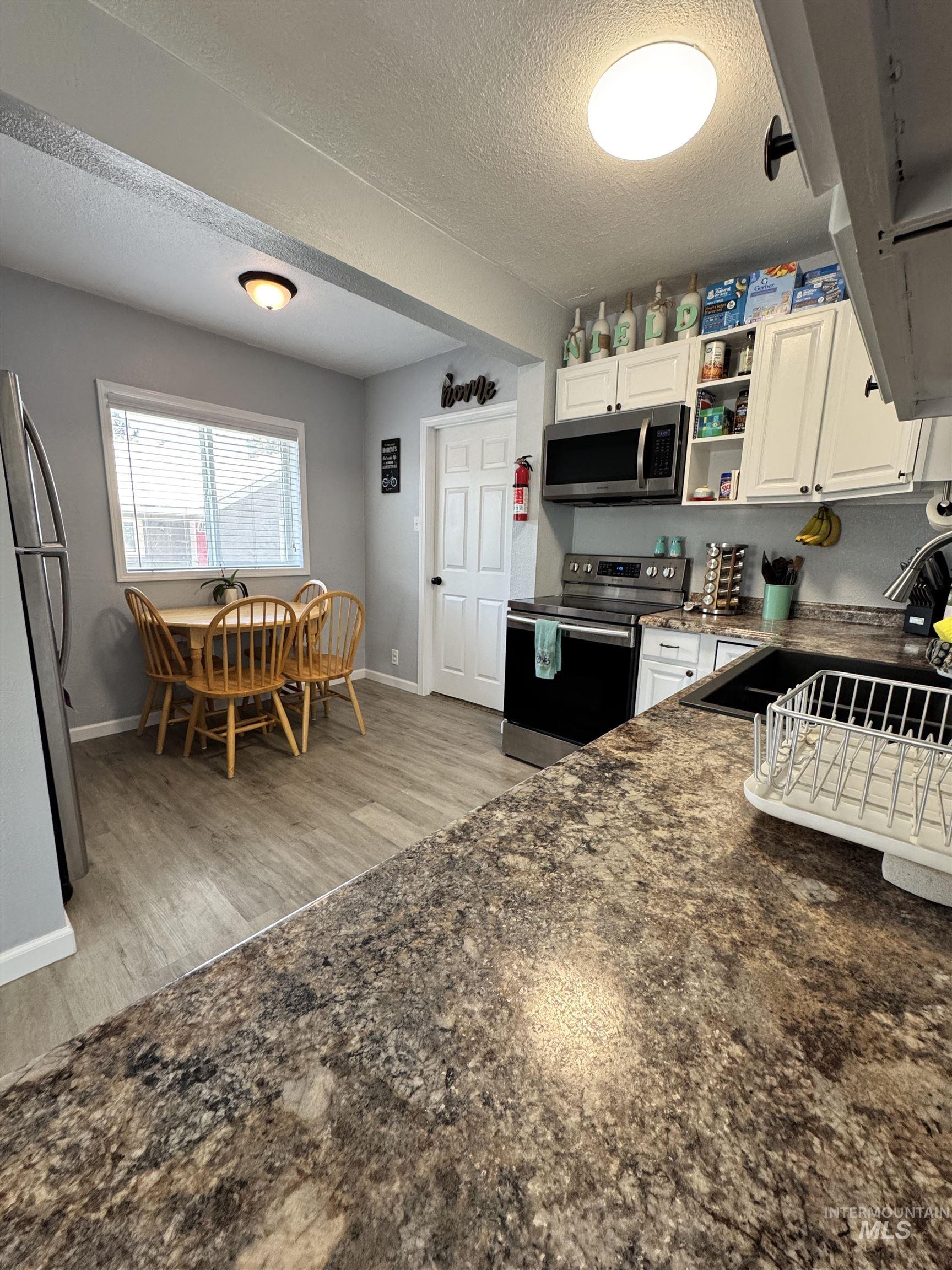 713 California Street Property Photo 11