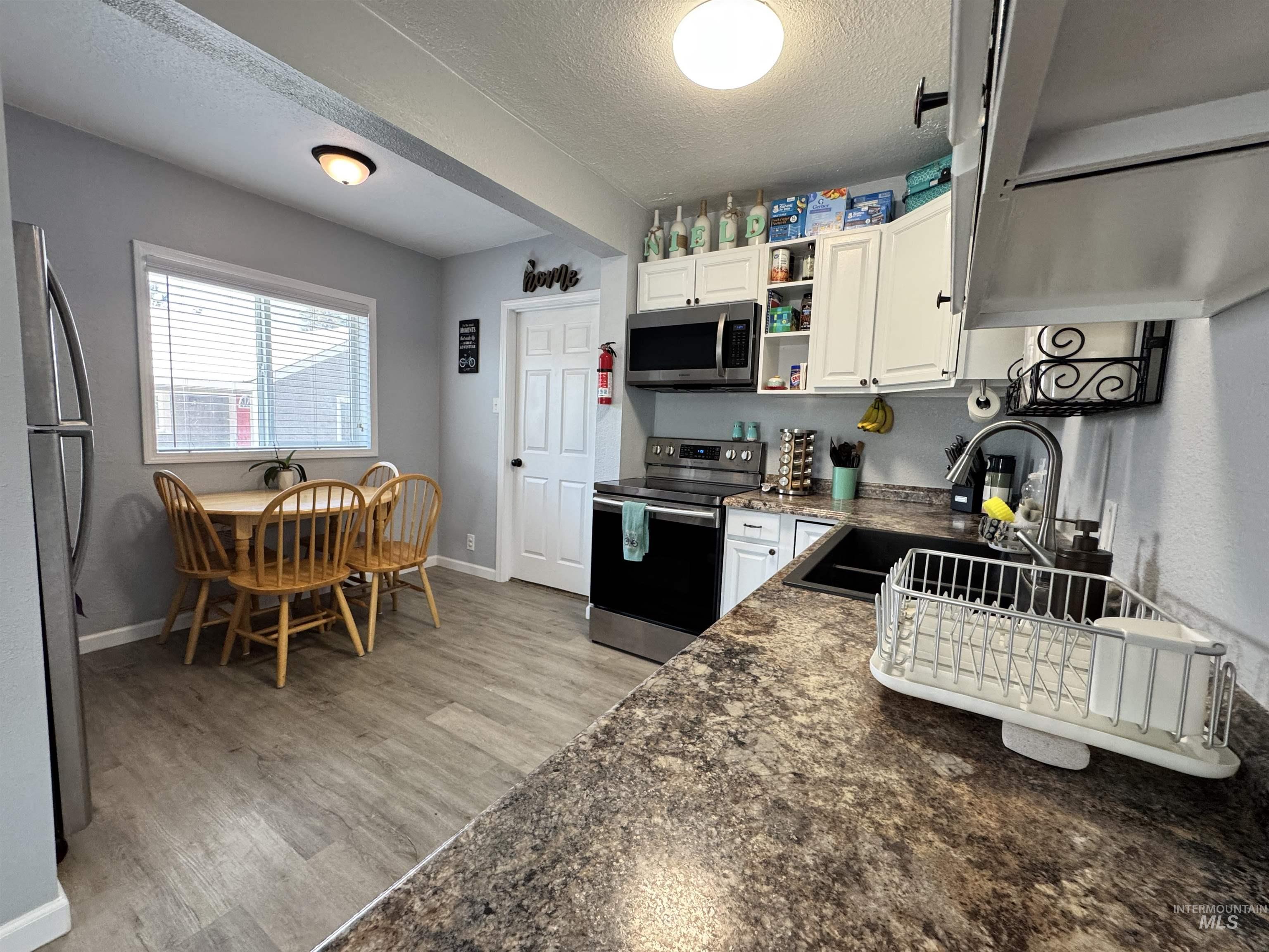 713 California Street Property Photo 12