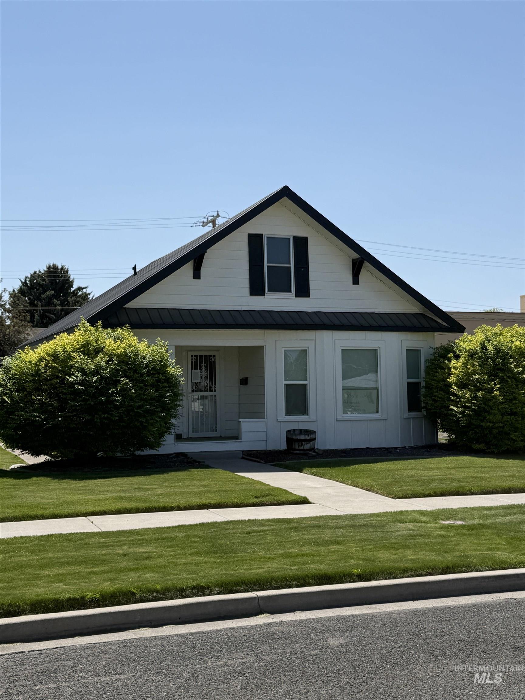 311 5th Ave. N. Property Photo 2