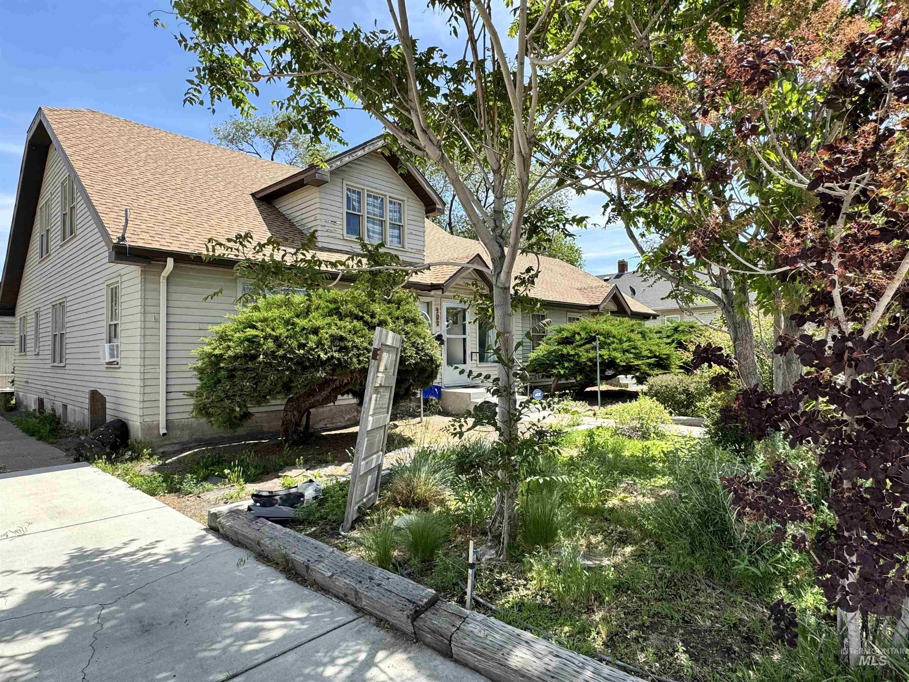 120 9th Avenue North Property Photo 2