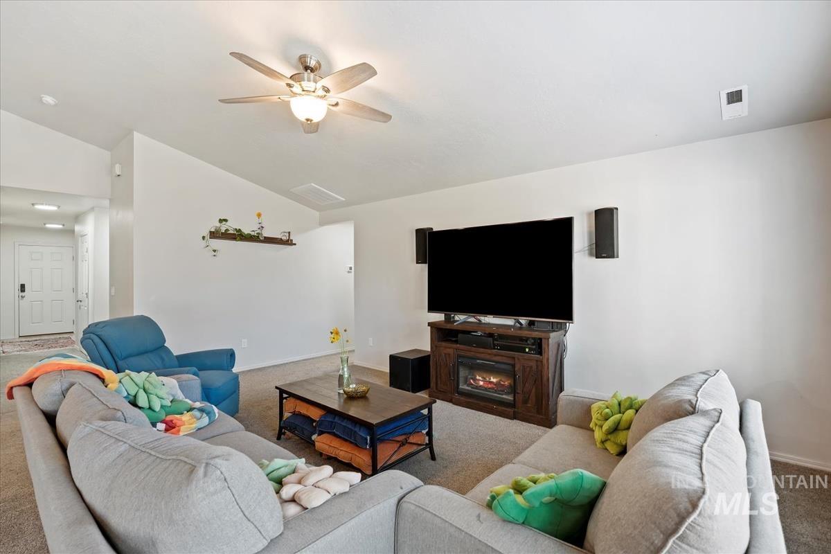 19703 Nanticoke Ave Property Photo 6