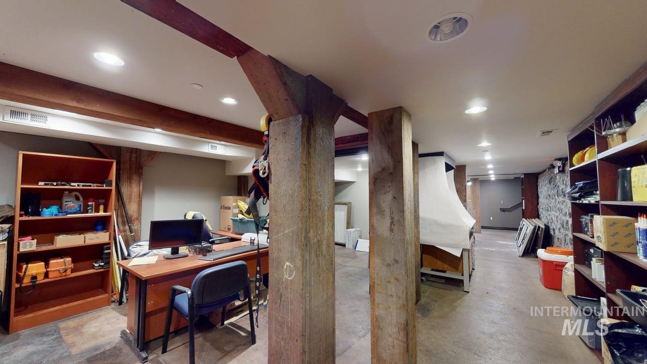 208 & 210 Main St. Property Photo 18