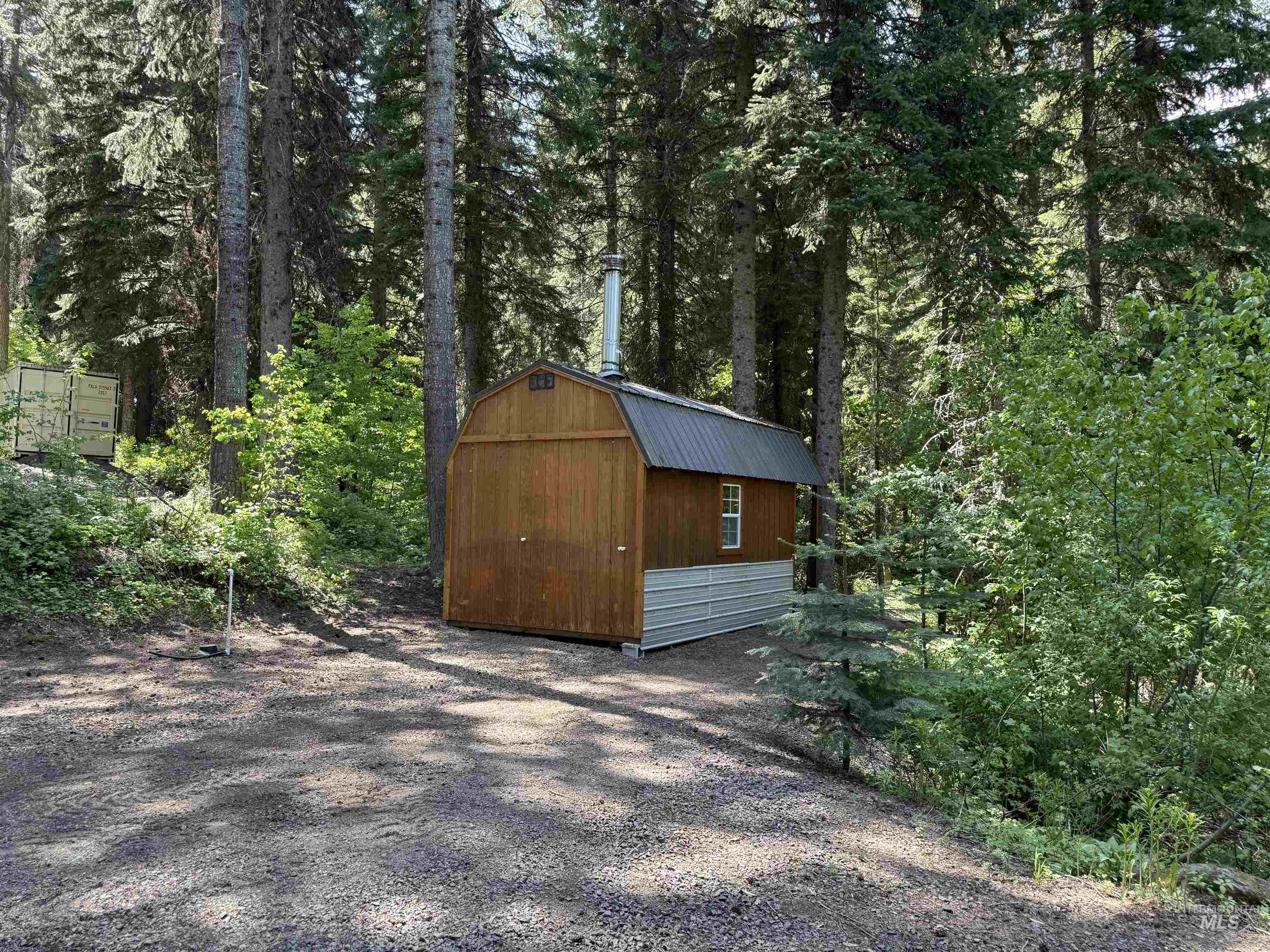 24 Wapiti Dr Property Photo 3