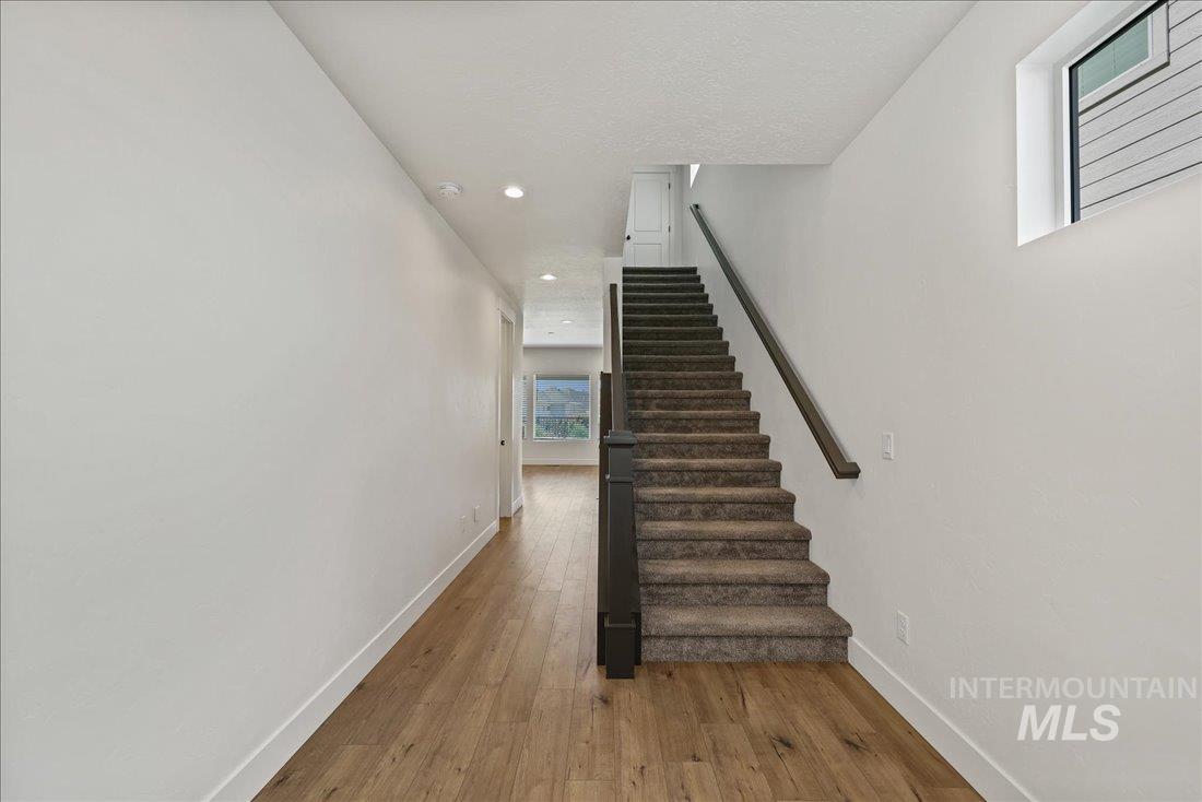 3490 Collingwood Dr Property Photo 3