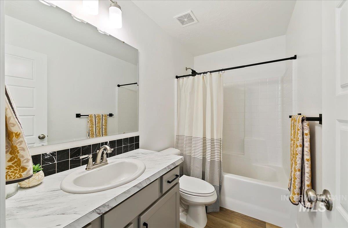7012 W Plateau Creek St Property Photo 37