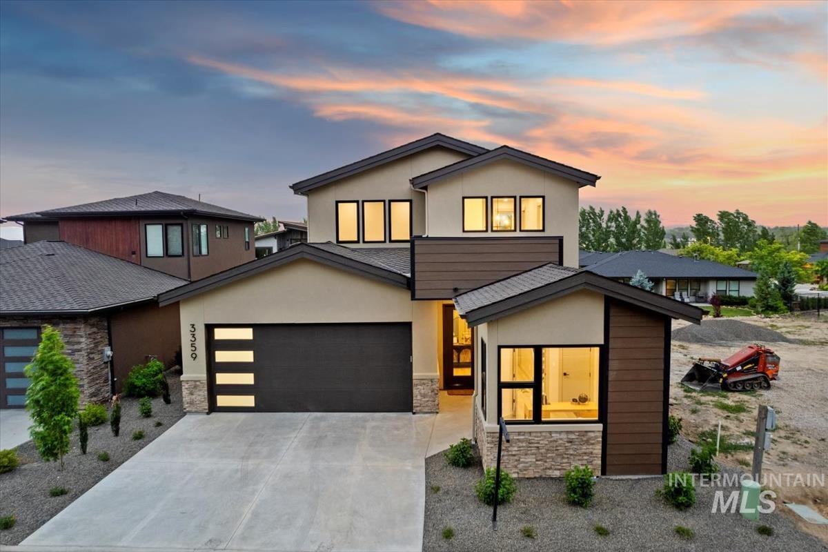 3359 E Warm Springs Ave