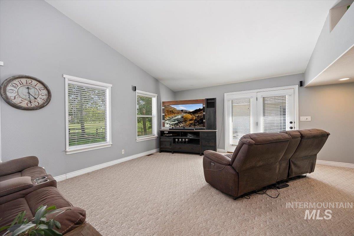 2123 E 3970 N Property Photo 17