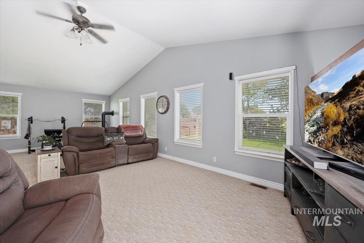 2123 E 3970 N Property Photo 18