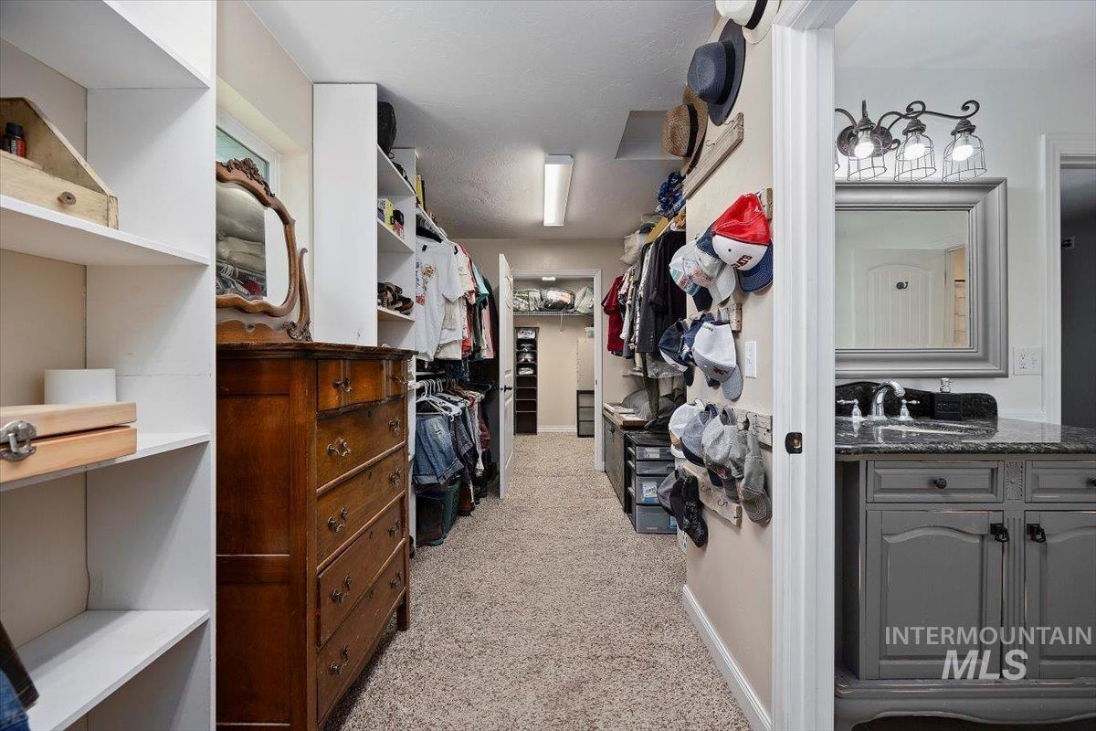 2123 E 3970 N Property Photo 25