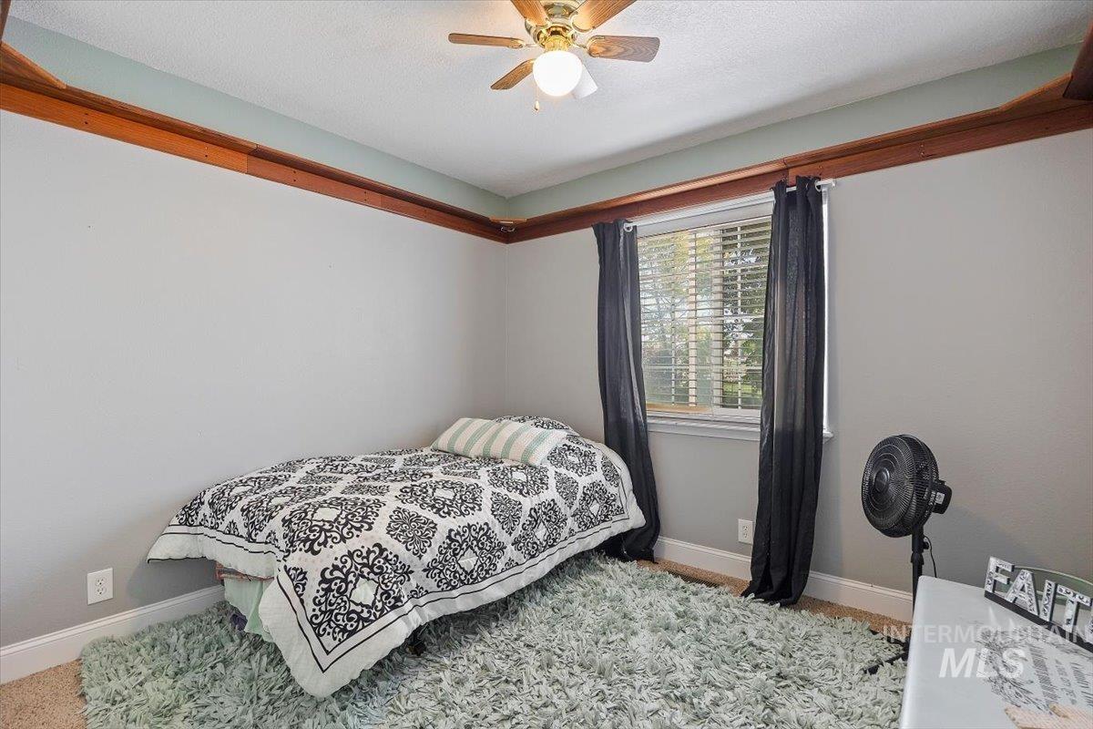 2123 E 3970 N Property Photo 28
