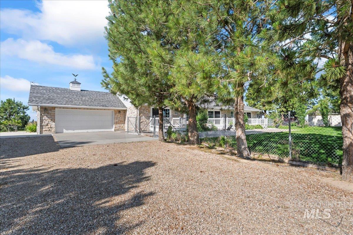 8140 W. Kingsbury Drive Property Photo 10