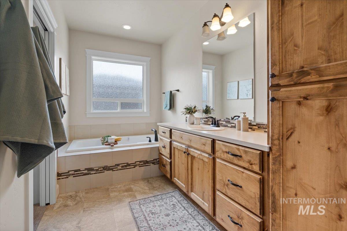 10779 W Alfina Dr Property Photo 22