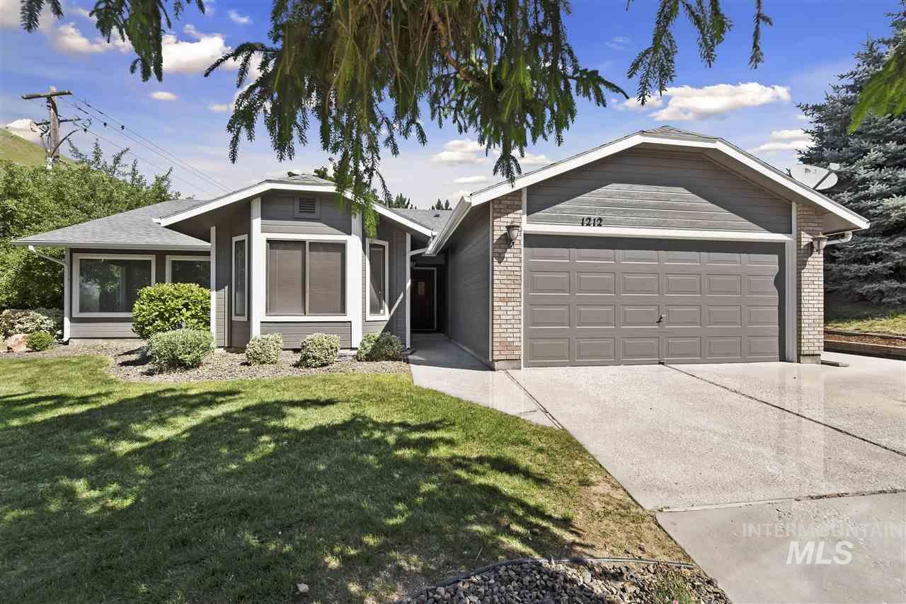 1212 W El Pelar Dr