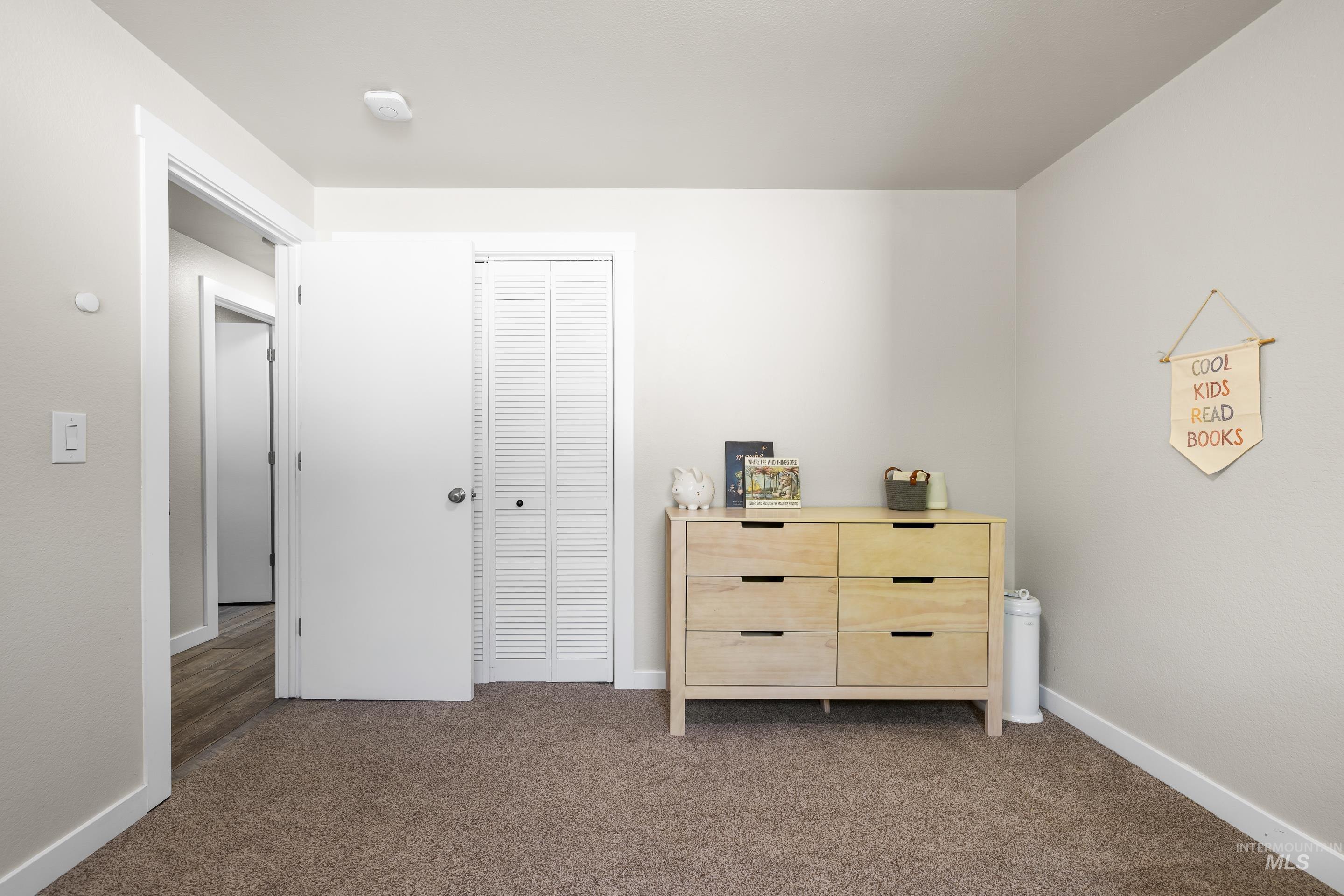 11078 W Tioga St Property Photo 17