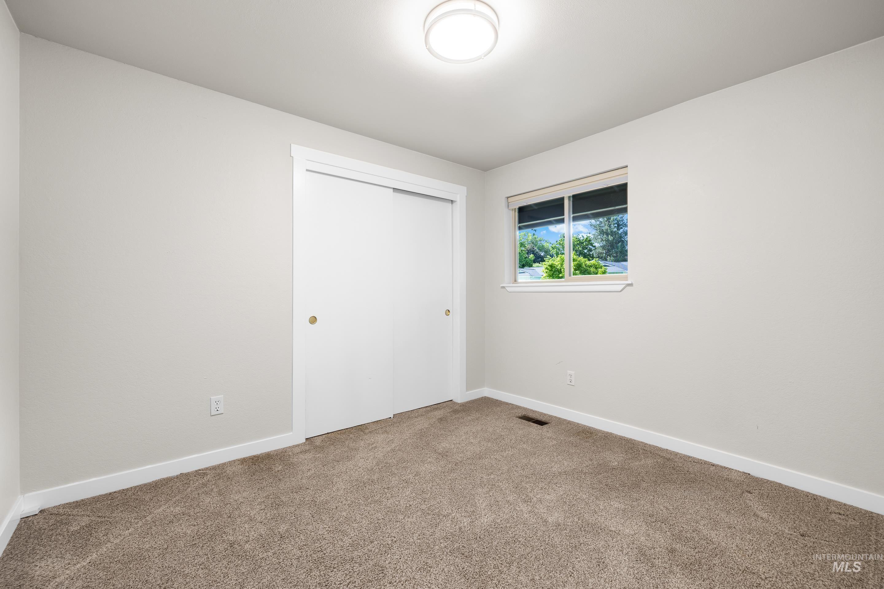 11078 W Tioga St Property Photo 19