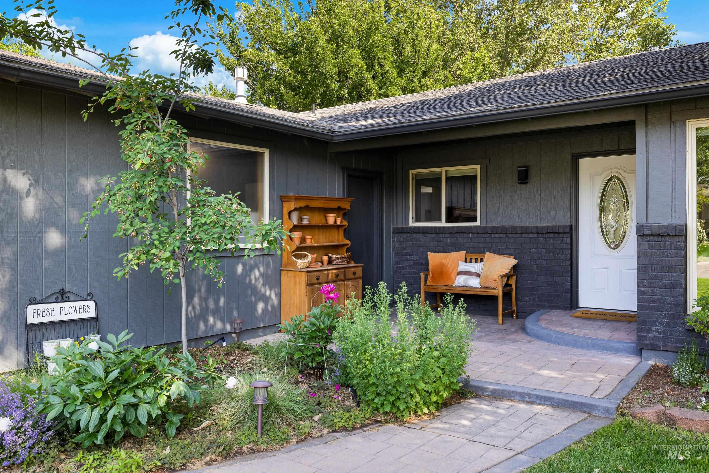 11078 W Tioga St Property Photo 38